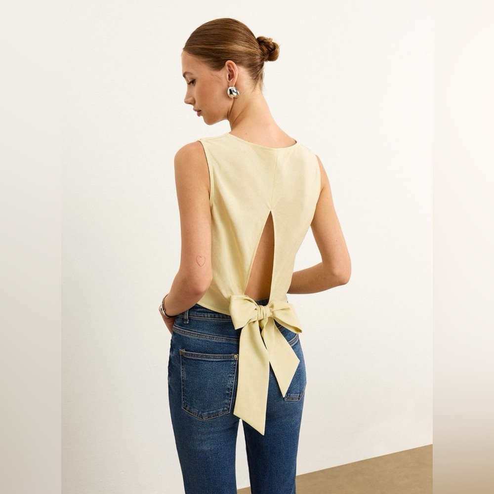 Tie-Back Bow Tank Top